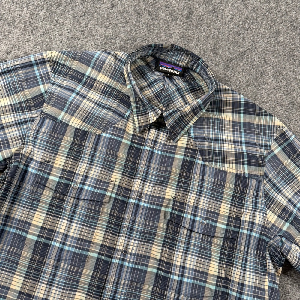 Patagonia Snap Front Shirt Mens M Blue Plaid Western Short Sleeve Hiking Outdoor